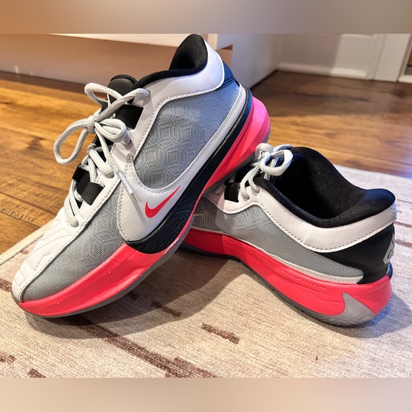 Giannis Freak 5 custom basketball shoe men’s 5 women’s 6.5 - Picture 3 of 4